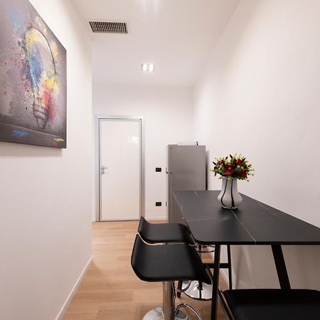 Milan Royal Suites Duomo Екстериор снимка