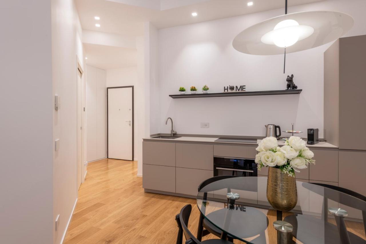 Milan Royal Suites Duomo Екстериор снимка