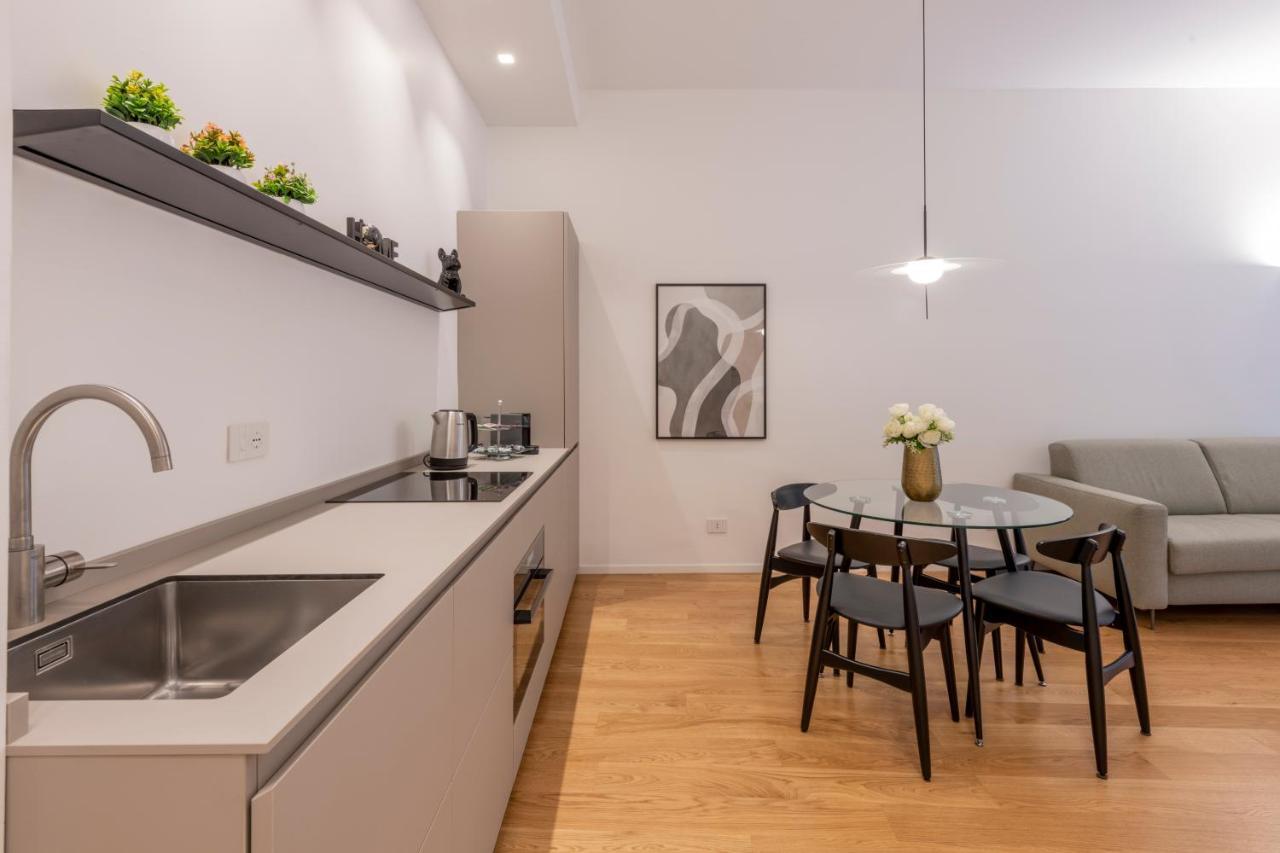 Milan Royal Suites Duomo Екстериор снимка