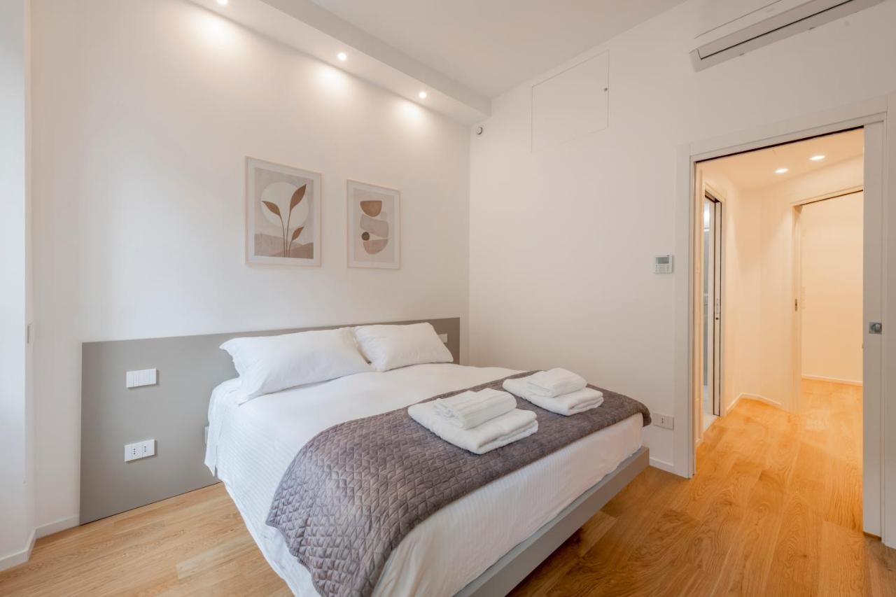 Milan Royal Suites Duomo Екстериор снимка