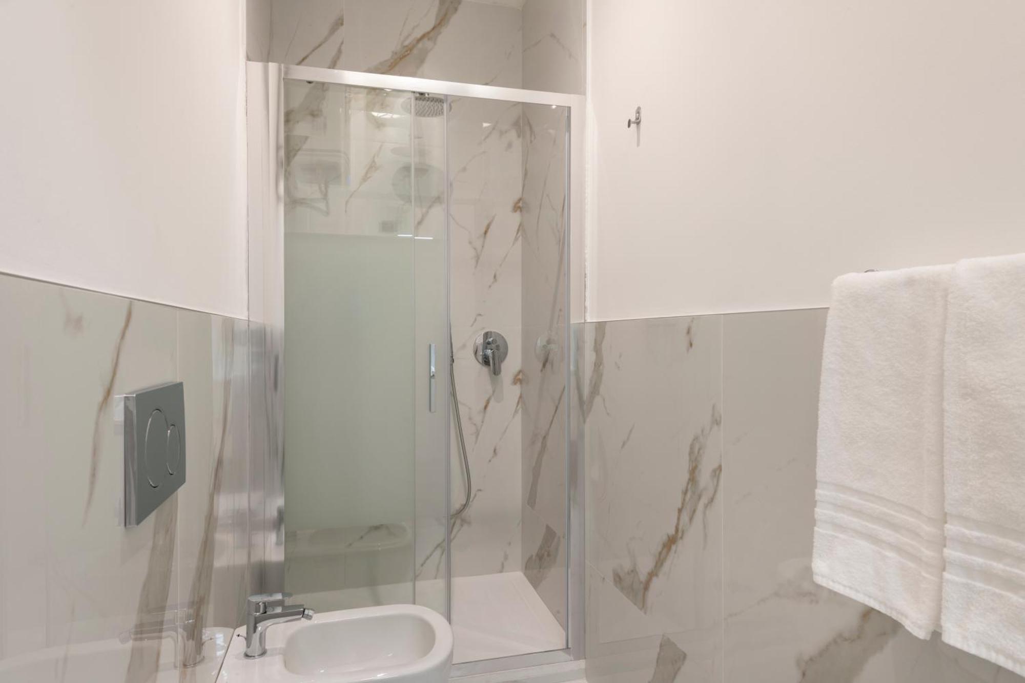 Milan Royal Suites Duomo Екстериор снимка