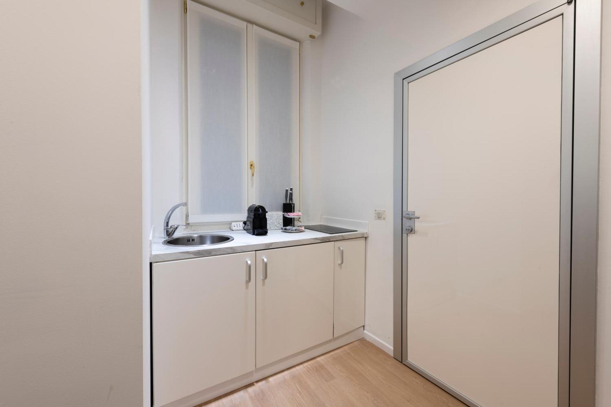 Milan Royal Suites Duomo Екстериор снимка