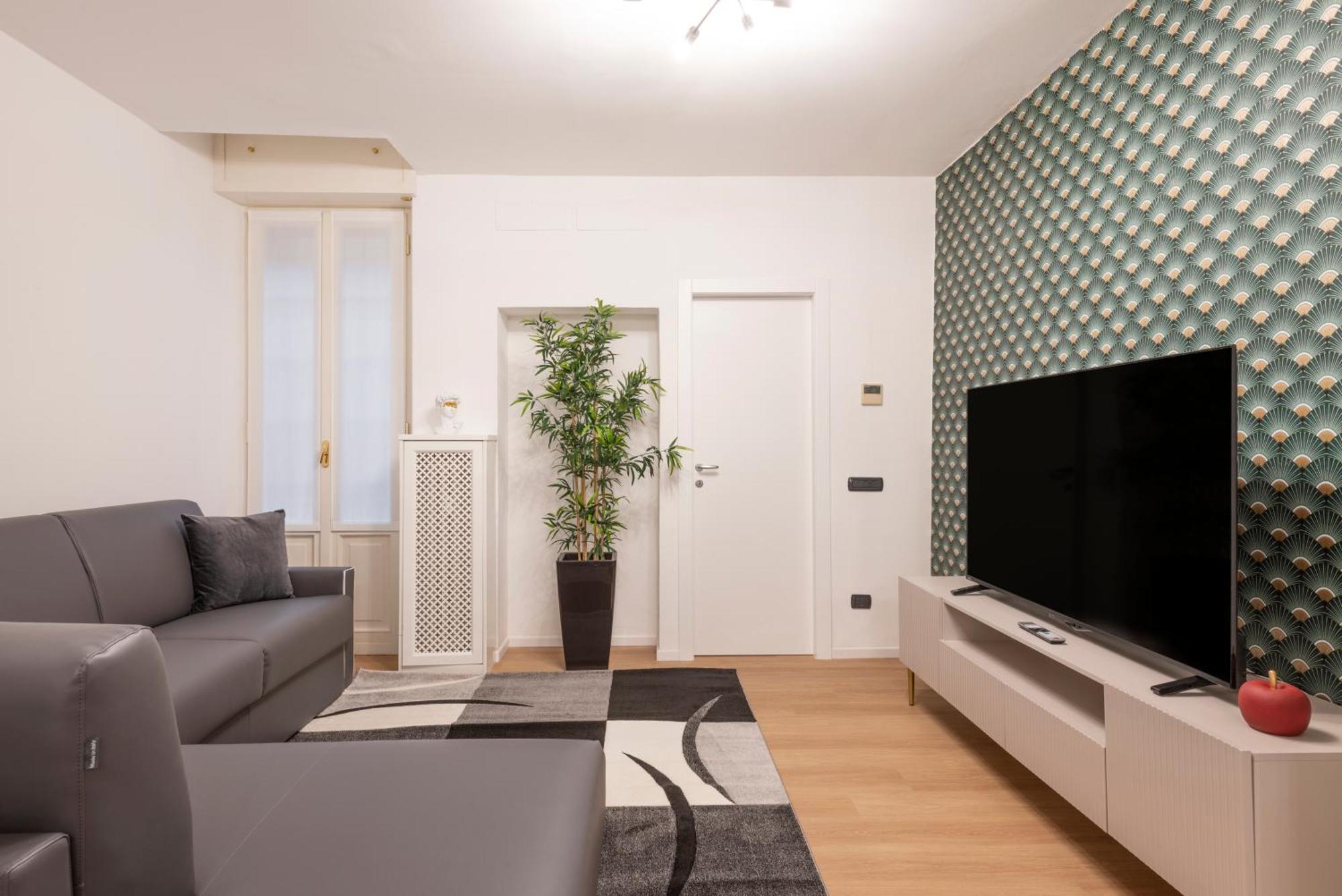 Milan Royal Suites Duomo Екстериор снимка